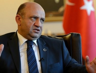 Τούρκος ΥΠΑΜ: «Ή τυφλοί ή κουφοί είναι στις γερμανικές υπηρεσίες πληροφοριών!»